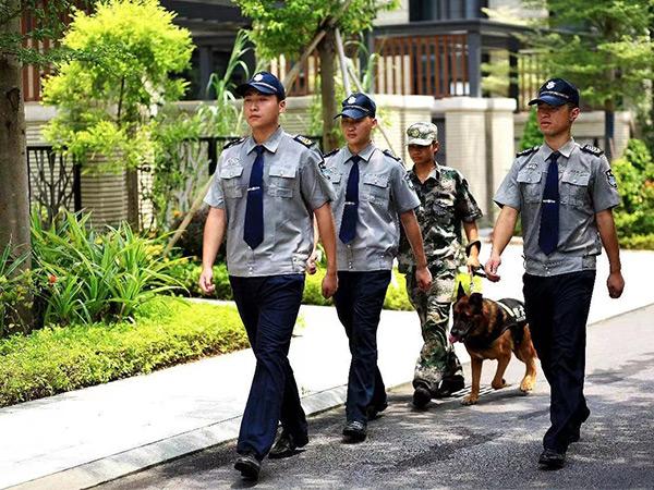 門衛(wèi)保安公司是怎么處理緊急情況的？